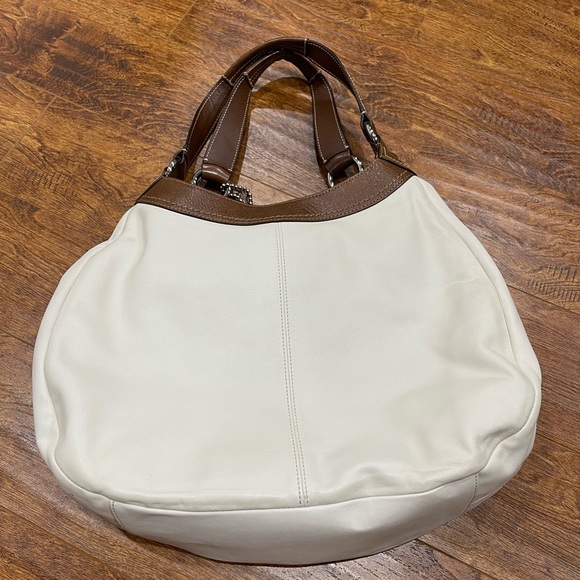 Coach White Leather Handbag with 3 big pockets - Picture 3 of 4